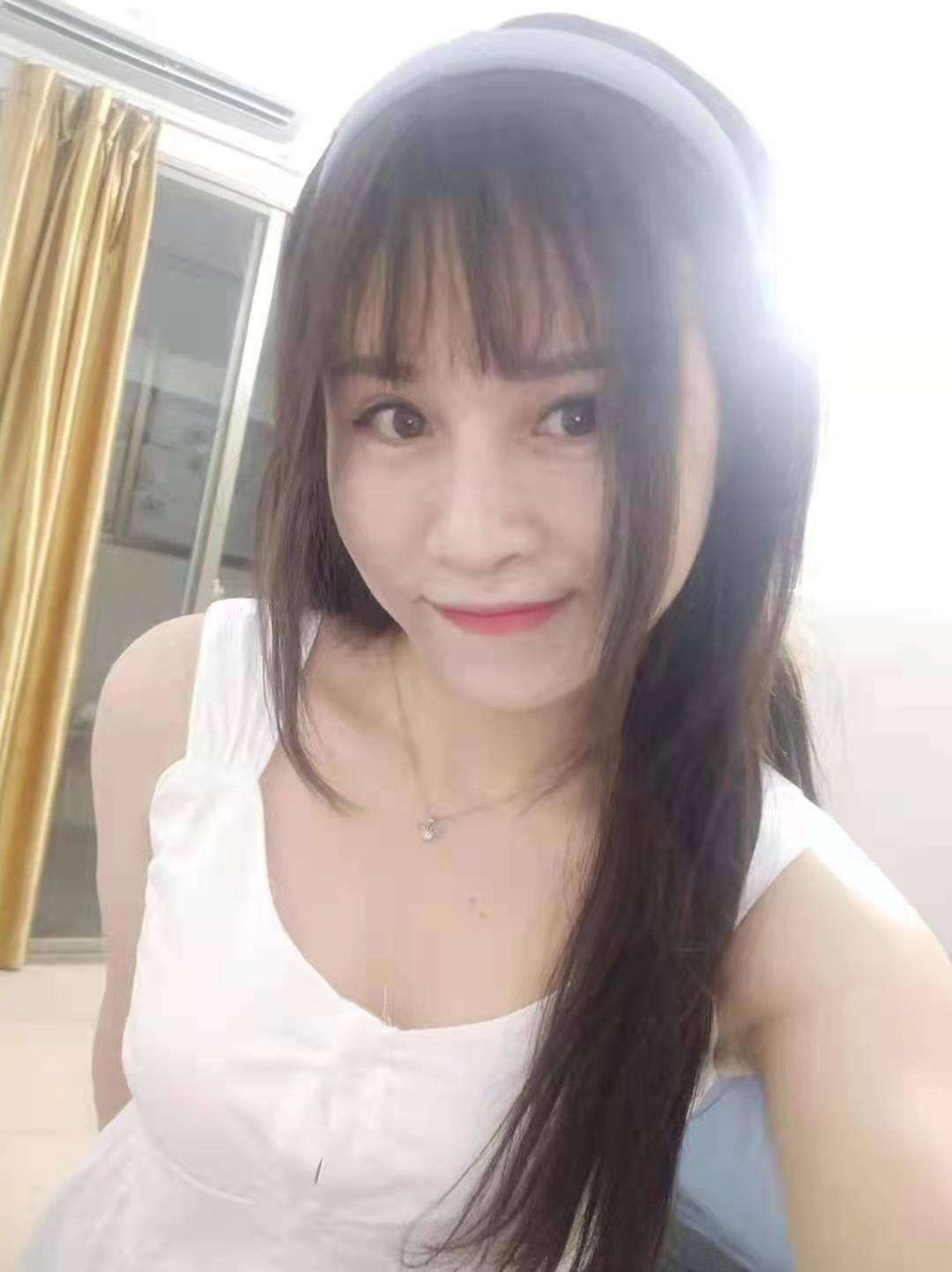 笑笑漂亮妹子值得拥有